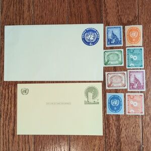USPS United Nations Post Card Envelope & 8 Stamps